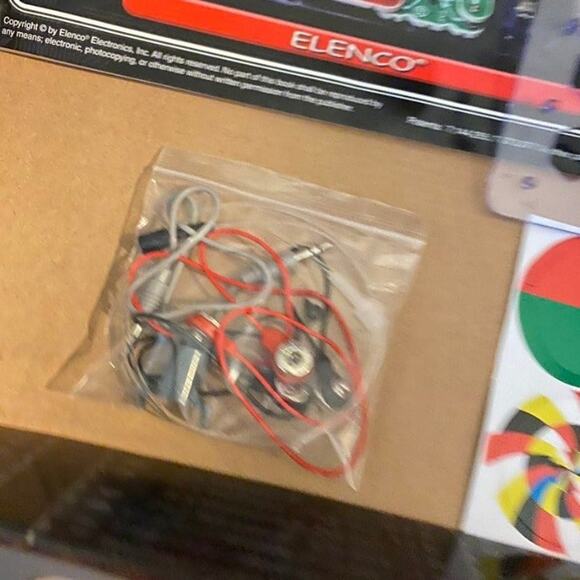 Snap Circuits Light Project Kit - Picture 2 of 6